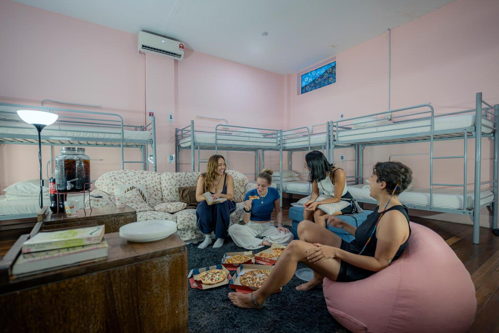 The Manor By Mingle Hostel Kuala Lumpur Exterior photo